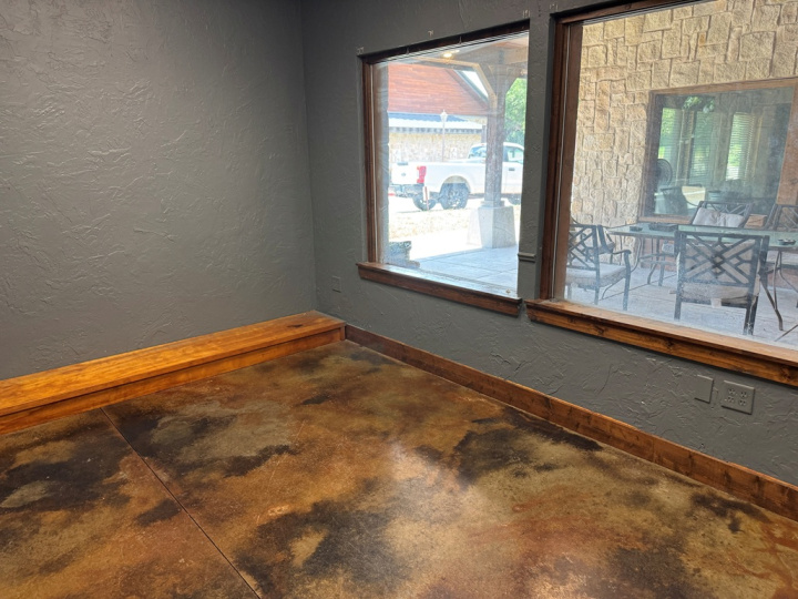 Suite 200 Office