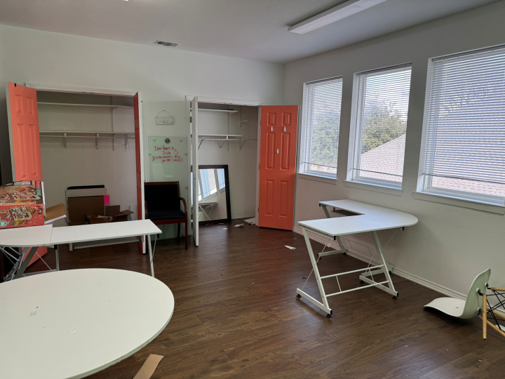 Suite 404