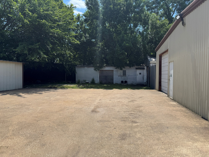 1100 Rock Island